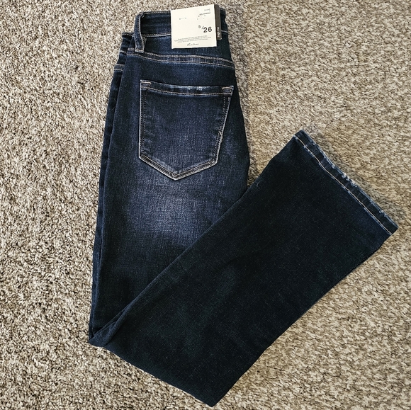 NWT KanCan Dark Wash High Rise Kick Flare Jeans sz 26 - Picture 6 of 6